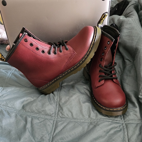 Doc Martens with Zipper (and Laces), Size 4 Junior/Youth! NEW! - Picture 2 of 9